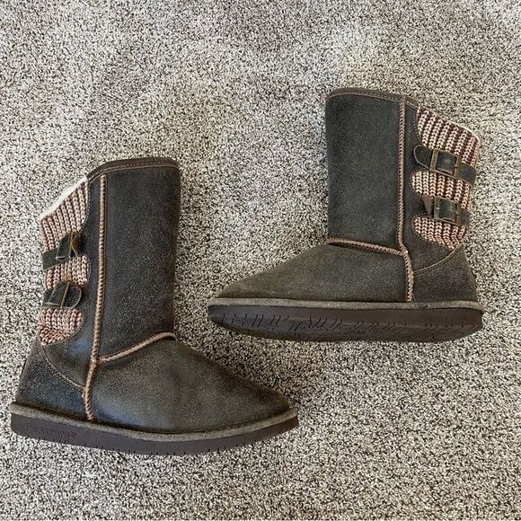 BearPaw Boshie Chestnut Distressed Leather Knit Combo Booties Women’s size 9 - Picture 2 of 8